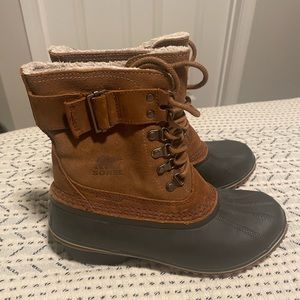Sorel 8.5 lined winter boots gently used